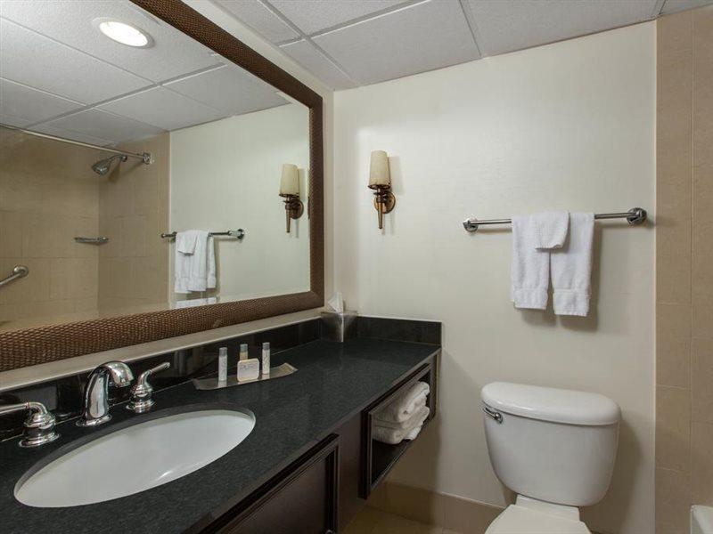 Aksarben Suites Trademark Collection By Wyndham Omaha Esterno foto