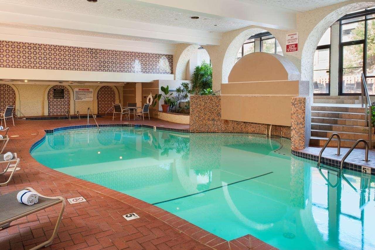 Aksarben Suites Trademark Collection By Wyndham Omaha Esterno foto