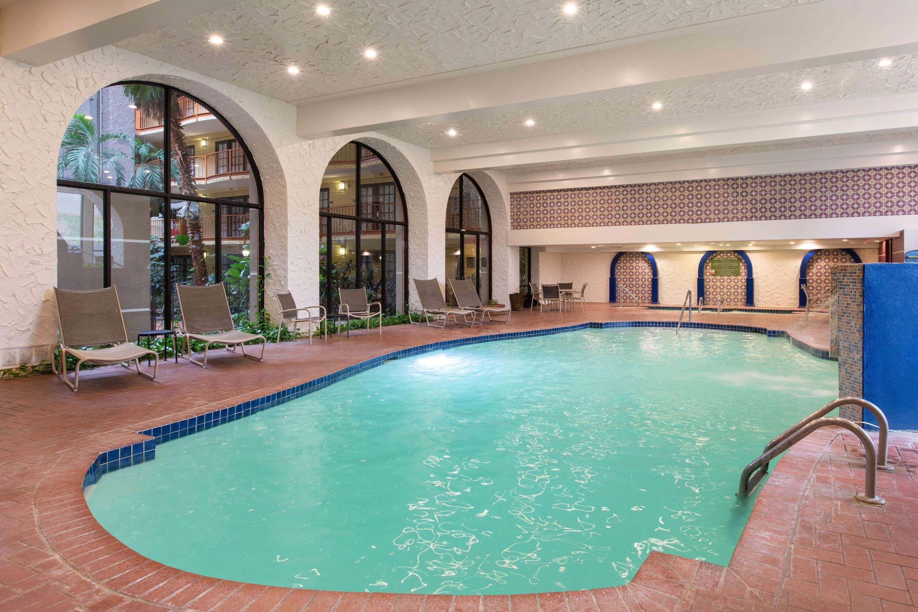 Aksarben Suites Trademark Collection By Wyndham Omaha Esterno foto