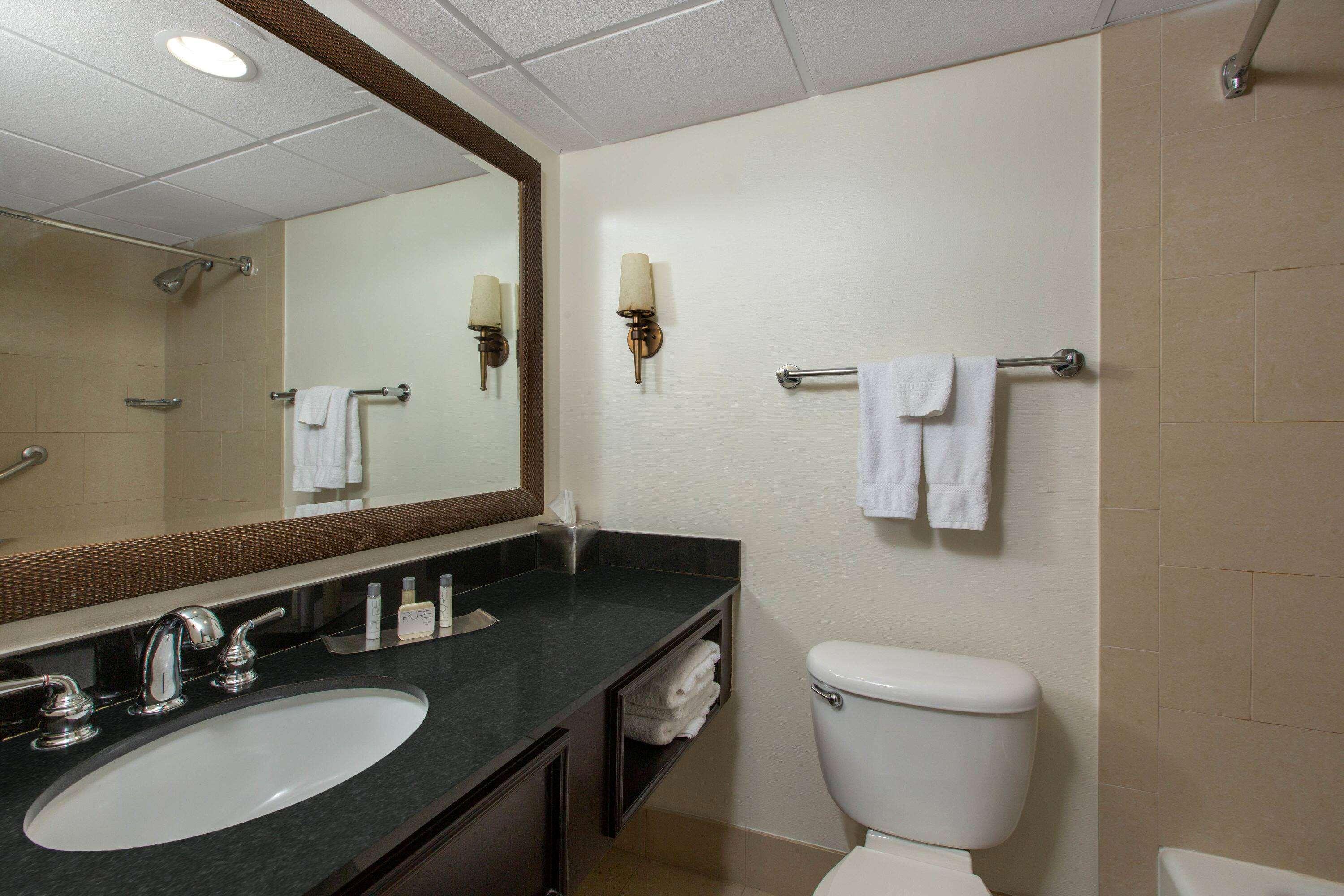 Aksarben Suites Trademark Collection By Wyndham Omaha Esterno foto