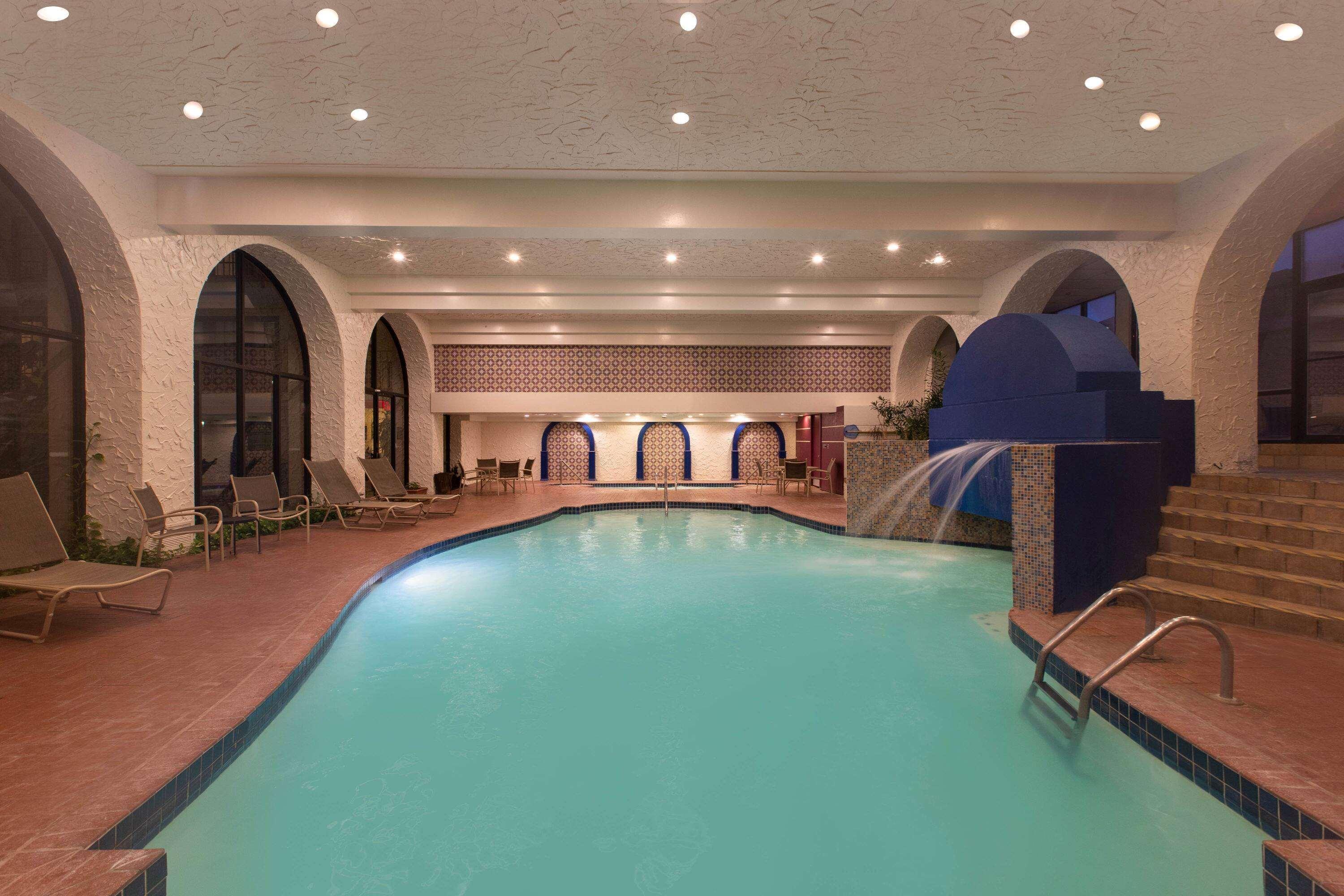 Aksarben Suites Trademark Collection By Wyndham Omaha Esterno foto