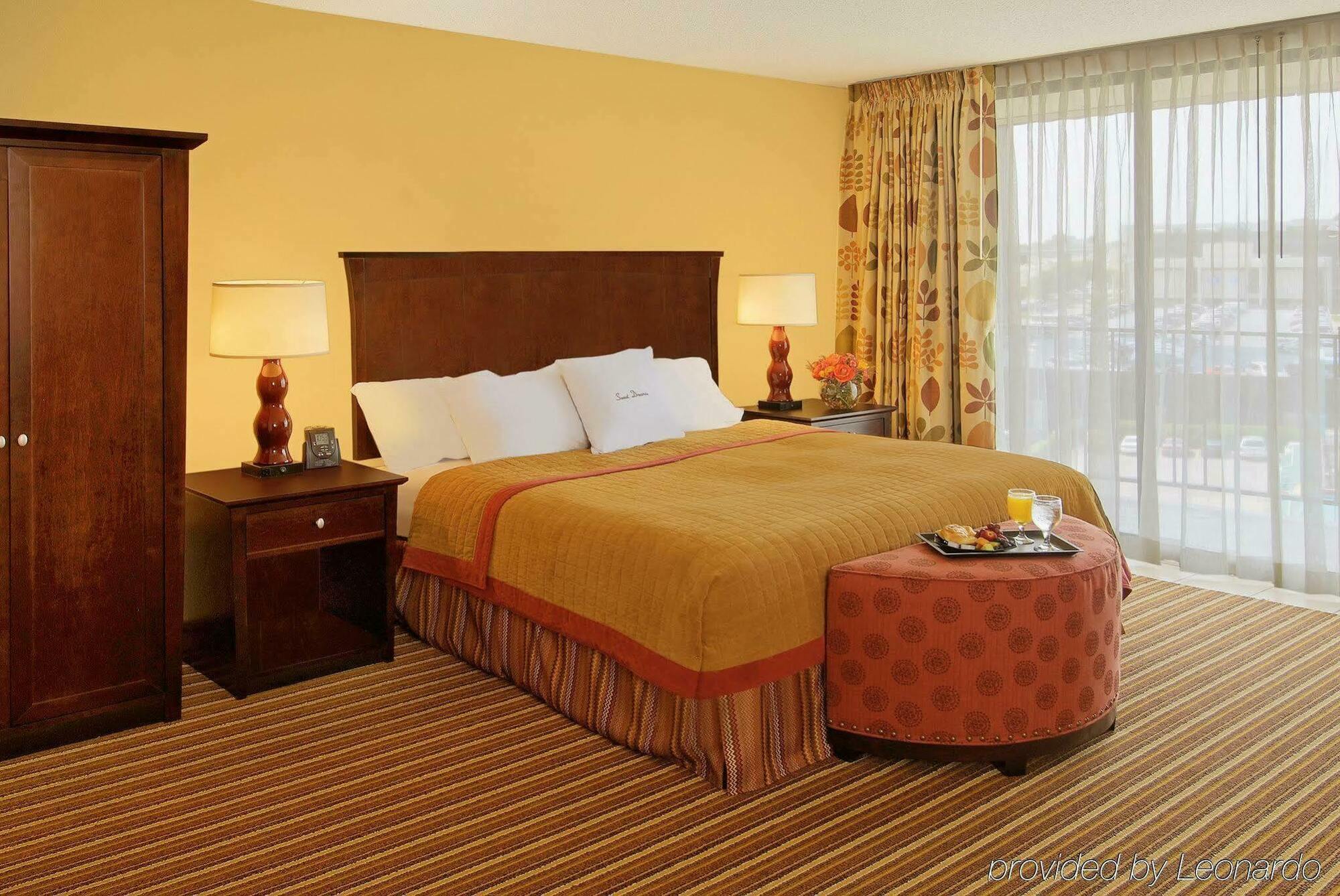 Aksarben Suites Trademark Collection By Wyndham Omaha Esterno foto