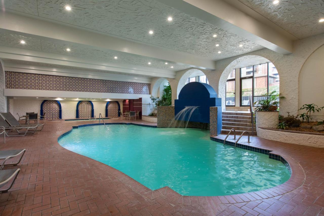 Aksarben Suites Trademark Collection By Wyndham Omaha Esterno foto